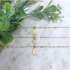 Dainty Moon Necklace